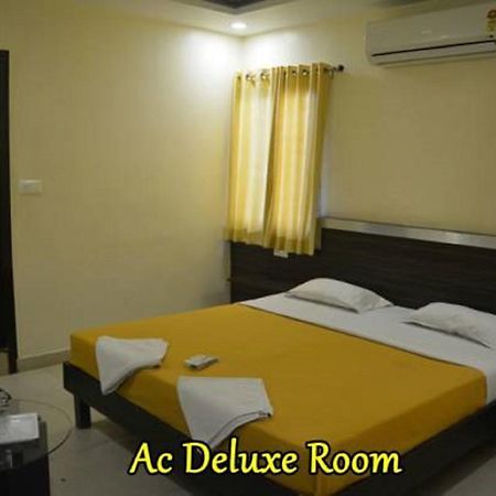 Hotel Green Tree Rāipur Buitenkant foto