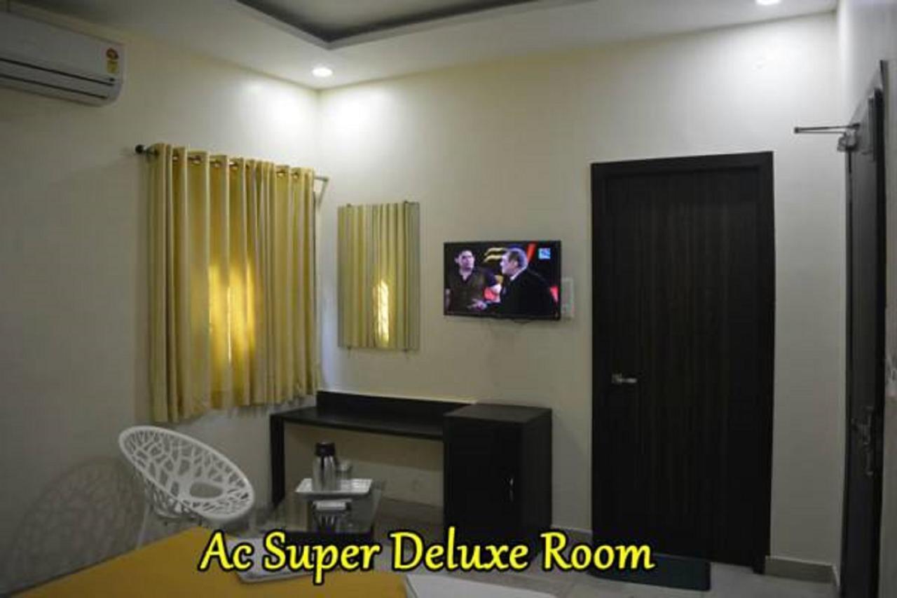 Hotel Green Tree Rāipur Buitenkant foto